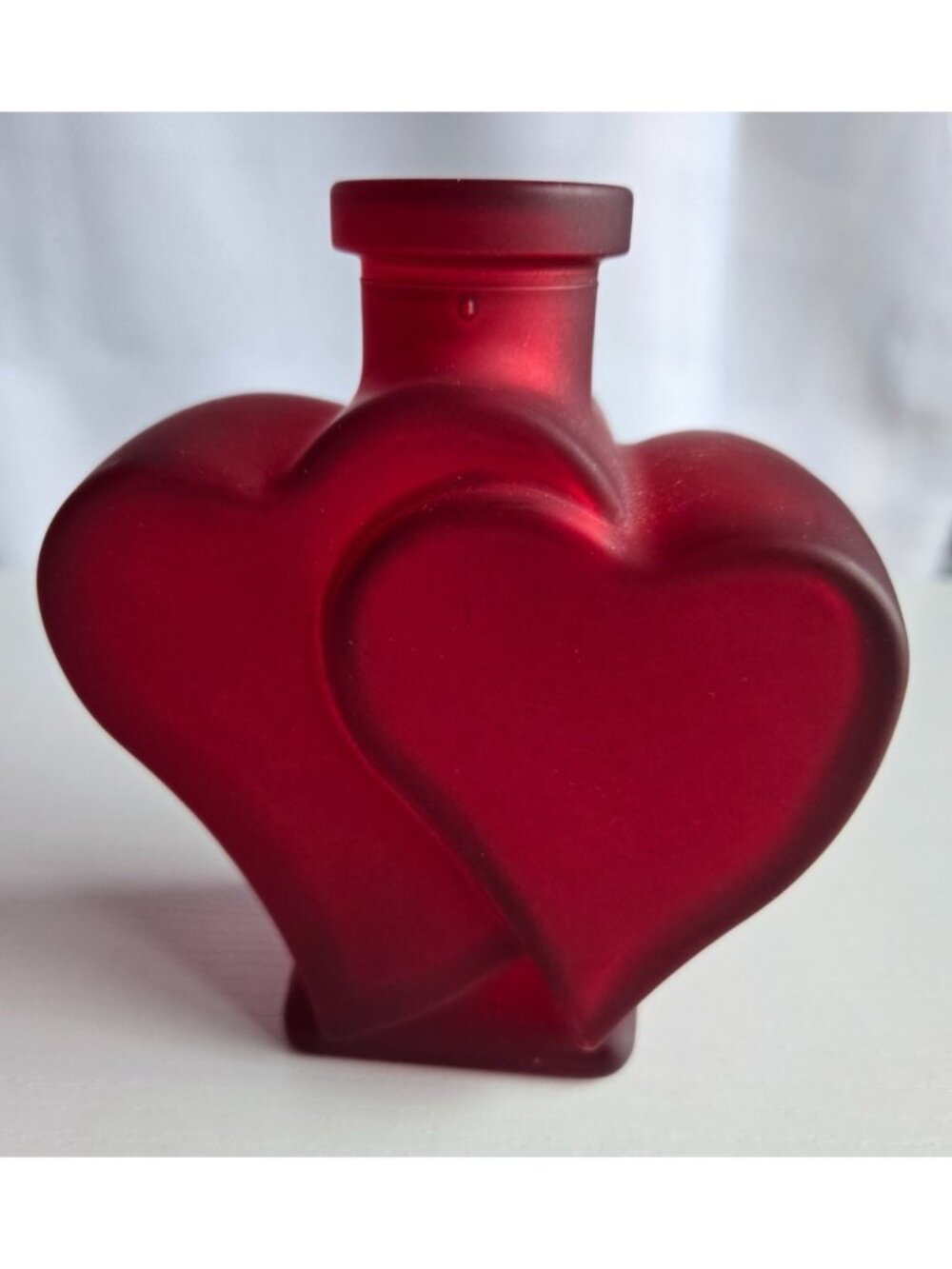 Dual HeartShaped Matte Translucent Red Pressed Glass Vase 5"x 3.5" Marks on Base - Picture 3 of 10
